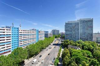 Wohnung kaufen in 10117 Mitte, Vier Zimmer, alle mit Loggienzugang: Wohnen im 12. Stock, Berlin-Mitte