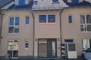 Wohnung mieten in Im Kleegarten, 55437 Ober-Hilbersheim, Attraktive 3-Zimmer-DG-Wohnung mit EBK und Balkon