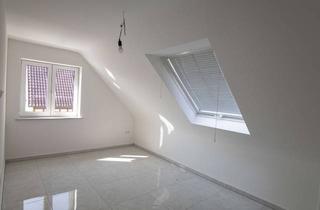 Wohnung mieten in Kernerstraße 11, 71088 Holzgerlingen, Modernisierte 3-Zimmer-Dachgeschosswohnung mit Fußbodenheizung und Gas-Wärmepumpe in Holzgerlingen