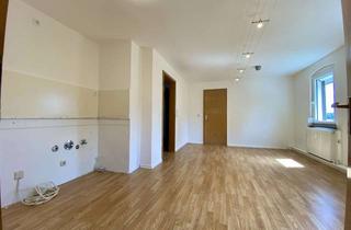 Wohnung mieten in Hauptstraße 25, 95701 Pechbrunn, Wohnen mit Charakter: Drei-Zimmer-Wohnung in Pechbrunn