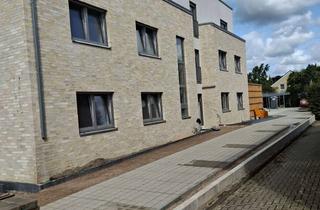 Wohnung mieten in Lutterdamm 21, 49565 Bramsche, Aufzug! Barrierefreie WE-Nr: 4 im 1.OG! 3 ZKB, Balkon, Wallbox!