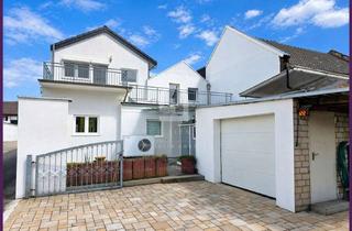 Haus kaufen in 50189 Elsdorf, Modern & Energieeffizient | Bezugsfreies EFH + 3 separat vermietete Wohneinheiten