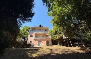 Villa kaufen in 61348 Bad Homburg, Freistehende Altbauvilla 230 m² + ausbaufähiges DG auf 870 m² großem Gartengrundstück!