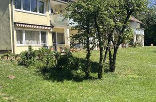 Wohnung kaufen in Carl-Diem-Straße 41, 90513 Zirndorf, Ruhige im Grünen gelegene 3-Zimmer-Wohnung mit Loggia in Zirndorf