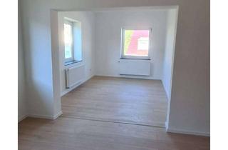 Wohnung mieten in Fürstenstraße 26, 51065 Buchheim, Großzügige Altbauwohnung mit Balkon und Wannenbad