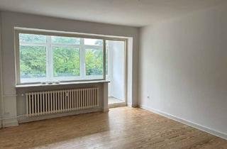 Wohnung mieten in Insterburger Str., 24149 Neumühlen-Dietrichsdorf, 4-Raumwohnung mit Loggia zu vermieten