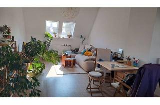 Wohnung mieten in Projensdorfer Straße 12, 24106 Wik, Helle 2-Zimmer Dachgeschosswohnung in der Projensdorfer Straße