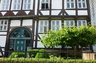 Wohnung mieten in 38300 Wolfenbüttel, 2-Zim.-Wohnung mit EBK, individuell + lichtdurchflutet, TOP-saniert