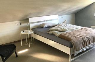 Immobilie mieten in Rechbergstraße 38, 71088 Holzgerlingen, 22m2 Zimmer in FRAUEN-WG sucht neue MitbewohnerIn