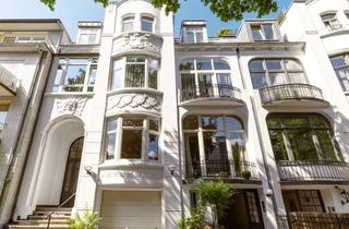 Wohnung kaufen in 22085 Uhlenhorst, Herrschaftliches Hochparterre Erste Lage direkt an der Alster