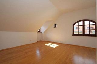 WG-Zimmer mieten in 93047 Innenstadt, 1,5 Zimmer auf eigenem Stockwerk mit eigenem Bad | 2er-WG