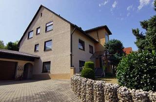 Einfamilienhaus kaufen in 91189 Rohr, Rohr/Regelsbach: Top gepflegtes, freistehendes Einfamilienhaus mit ELW, 3 Garagen auf ca. 906 m²