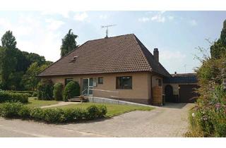 Haus kaufen in 26316 Varel, Schöner Walmdachbungalow mit viel Potential in ruhiger Lage von Varel - Obenstrohe