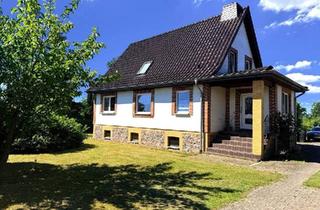 Einfamilienhaus kaufen in 17089 Burow, Burow - Einfamilienhaus - Dicke Wände, massiv gebaut, gepflegt, geräumig