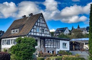 Haus kaufen in 59955 Winterberg, Winterberg - Zweifamilienhaus mit Gewerbeteil Fachwerk ca. 3.394 m² Grundstück