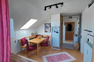 Wohnung kaufen in 94121 Salzweg, Salzweg - 2-Zimmer Dachgeschosswohnung Balkon, Stellplatz & Kellerabteil