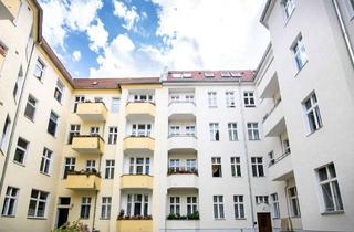Wohnung kaufen in Markelstrasse 43, 12163 Steglitz, Vermietete Gründerzeit-Wohnung mit Balkon im stilvollen Gründerzeit-Ensemble - Investment-Chance