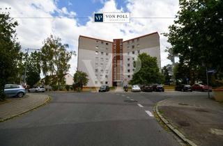 Wohnung kaufen in 90547 Stein, VON POLL|Weitläufige Dachwohnung mit Loggia und Weitblick ins Grüne (Erbbau)