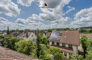 Wohnung kaufen in 70771 Leinfelden-Echterdingen, Sonnige Dachgeschoßwohnung mit Blick über Echterdingen mit einer Loggia
