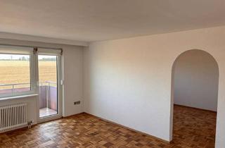 Wohnung kaufen in 71735 Eberdingen, Renovierte 2,5 Zimmer-Wohnung direkt am Feldrand mit praktischem Grundriss und TG-Stellplatz