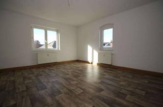 Wohnung mieten in August-Bebel-Straße, 08548 Syrau, **Individuelle 3-Zimmer-Wohnung mit großem Wohnzimmer und saniertem Badezimmer zu vermieten**