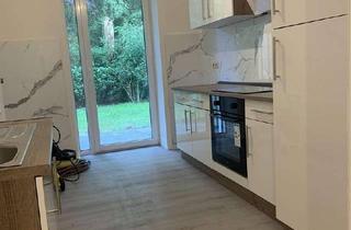 Wohnung mieten in Geniner Straße 52, 23554 Lübeck, Frisch renovierte 2-Zimmer-Wohnung im Gartengeschoss mit neuer Einbauküche