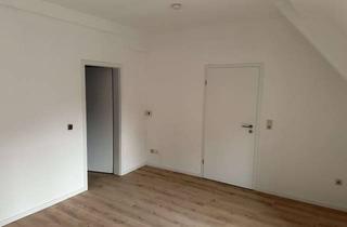 Wohnung mieten in Speyerer Str. 54, 67227 Frankenthal, Schöne vier Zimmer Dachgeschoss Wohnung (4ZKB) mit Balkon in Frankenthal (Pfalz)