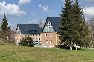 Wohnung mieten in Lindenstraße, 08228 Rodewisch, ungewöhnliche 4-Raum-Maisonette mit großer Glasfront und eigenem Garten