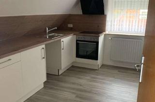 Wohnung mieten in 25746 Heide, Schöne Dachgeschosswohnung mit drei Zimmern und Einbauküche in Heide
