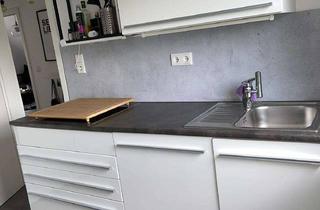 Wohnung mieten in 33617 Gadderbaum, Dachgeschosswohnung mit drei Zimmern in Bielefeld Gadderbaum