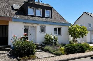 Einfamilienhaus kaufen in 56072 Metternich, Viel Platz zum Leben – Einfamilienhaus mit großem Garten, Garage und Balkon in Koblenz-Metternich