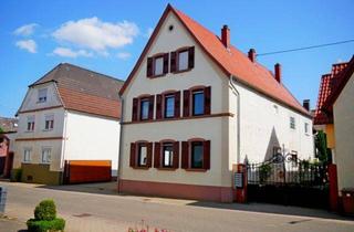 Einfamilienhaus kaufen in 67361 Freisbach, Freistehendes Einfamilienhaus mit Scheune, Hof und Südgarten in Freisbach