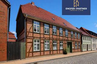Mehrfamilienhaus kaufen in 18246 Bützow, Denkmalgeschütztes Mehrfamilienhaus im Zentrum von Bützow
