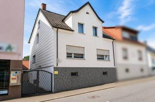 Haus kaufen in 66386 St. Ingbert, Charmantes Stadthaus mit Garten & viel Potenzial in ST. Ingbert-Hassel
