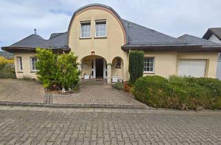 Villa kaufen in 55413 Niederheimbach, Niederheimbach - Einzigartige Villa in Top-Lage mit Garage und unverbautem Rheinblick