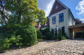 Villa kaufen in 25746 Heide, Charmante Stadtvilla mit großem Grundstück und zusätzlichem Baupotenzial