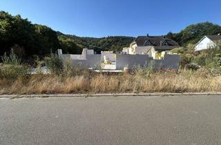 Grundstück zu kaufen in 55606 Kellenbach, 693 m² Baugrundstück mit vorhandener Bodenplatte in Kellenbach