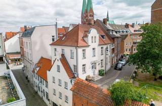 Wohnung kaufen in 23552 Innenstadt, Frei- 3 bis 4 Zimmer - Lübecker Altstadt direkt an der Petrikirche
