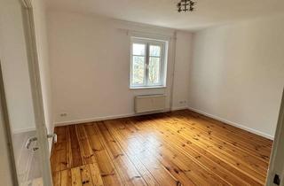 Wohnung kaufen in Weg, 12437 Baumschulenweg, Bezugsfreie, helle 38-m²-Altbauwohnung in ruhiger Lage – mit Dielenboden und Tageslichtbad