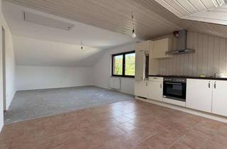 Wohnung kaufen in 75236 Kämpfelbach, ERSINGEN - Frisch renovierte 3-Zi.-Dachgeschosswohnung!
