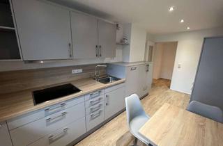 Wohnung mieten in Carl-Schüller-Straße 21, 95444 City, Komplett saniert: Helle 3-Zimmer-Wohnung mit Einbauküche, Balkon und Stellplatz