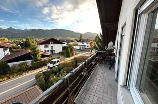 Wohnung mieten in Sommerlandstraße 13, 83233 Bernau, 3-Zimmer-Dachgeschosswohnung mit Balkon und Einbauküche in Bernau am Chiemsee