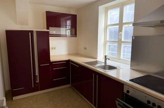 Wohnung mieten in 37574 Einbeck, Charmante 2-Zimmer-Dachgeschosswohnung mit Einbauküche im Herzen von Einbeck