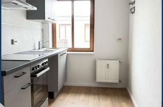 Wohnung mieten in 39112 Sudenburg, Frisch renovierte 2-Zimmer-Dachgeschosswohnung mit Balkon, EBK & modernem Bad