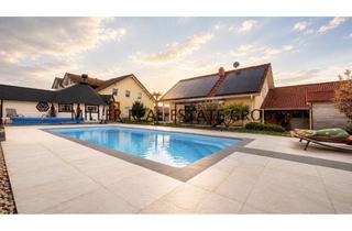 Einfamilienhaus kaufen in 93336 Altmannstein, PRIVATES WOHNRESORT IN ALTMANNSTEIN-PONDORF - EINFAMILIENHAUS MIT BEHEIZTEM POOL, SAUNA, GRILLKOTA, PV-ANLAGE & SÜDWEST-TERRASSE!