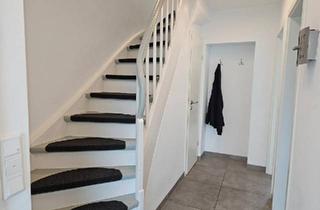 Wohnung kaufen in 45659 Recklinghausen, Recklinghausen - RMH Komplett renoviert, auf 366 qm Erbpacht, ohne Provision