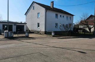 Haus kaufen in 86633 Neuburg, Neuburg an der Donau - 2-Familienhaus mit 2-Vollgeschossen,Keller & Großem Garten