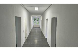Wohnung kaufen in 31137 Hildesheim, Hildesheim - Große bezugsfertige Wohnung - 6,5 Zimmer + 3 Stellplätze