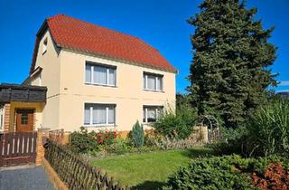 Haus kaufen in 01609 Gröditz, Gröditz - Freistehendes Zweifamilienhaus in Röderaue, prov.-frei