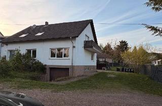 Haus kaufen in 66802 Überherrn, Überherrn - Zwei Häuser zu Verkaufen mit Baugrundstück und Garten